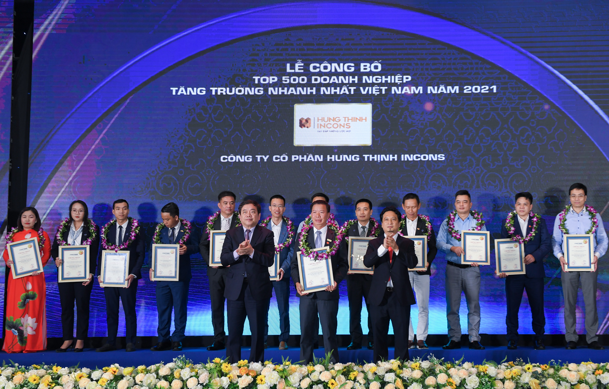 Hưng Thịnh Incons đứng thứ hạng cao trong bảng xếp Top 500 Doanh nghiệp tăng trưởng nhanh nhất Việt Nam 2021